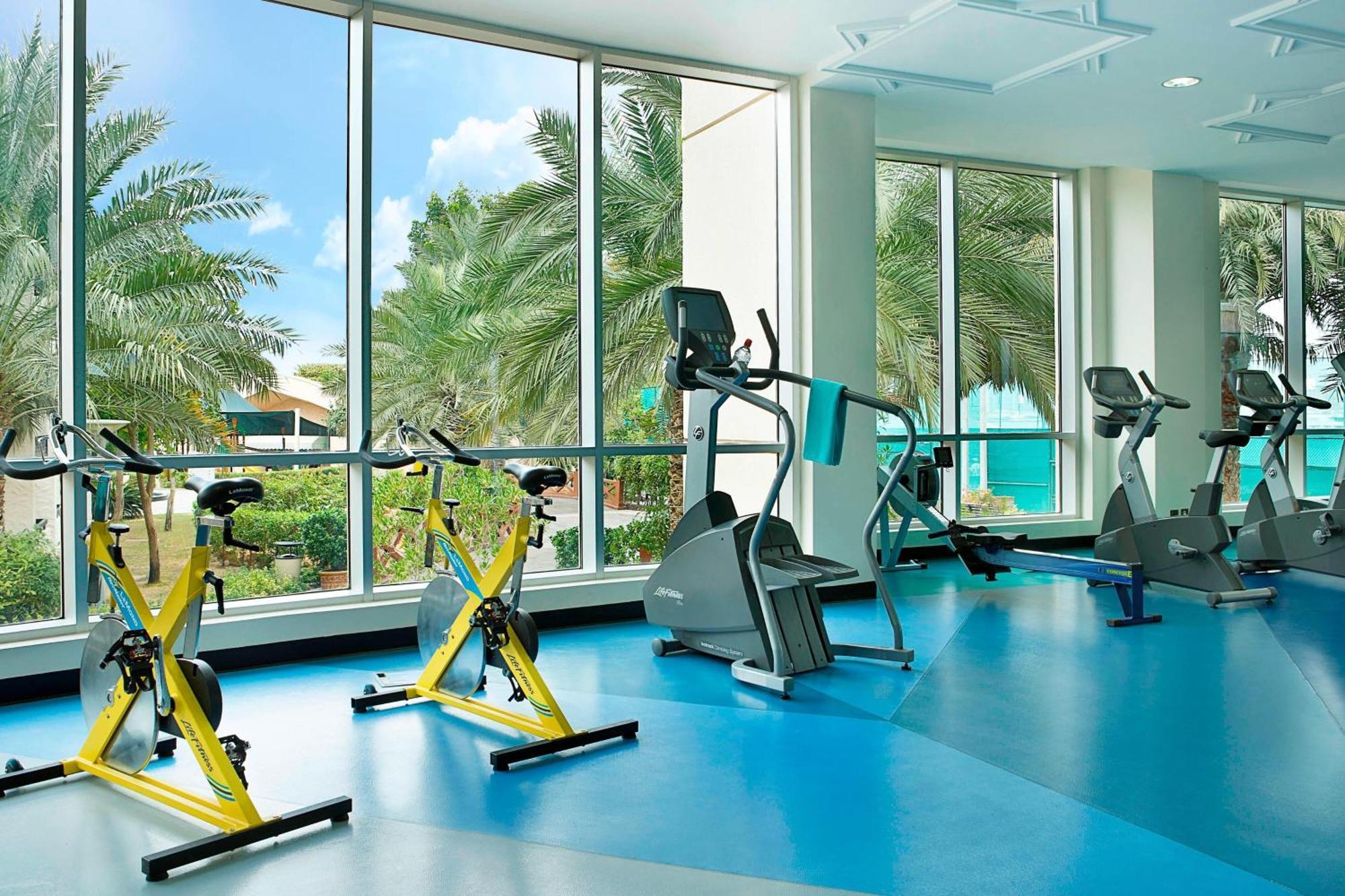Al Habtoor Grand Resort, Autograph Collection Dubai Exterior foto The gym at the Jumeirah Beach Hotel