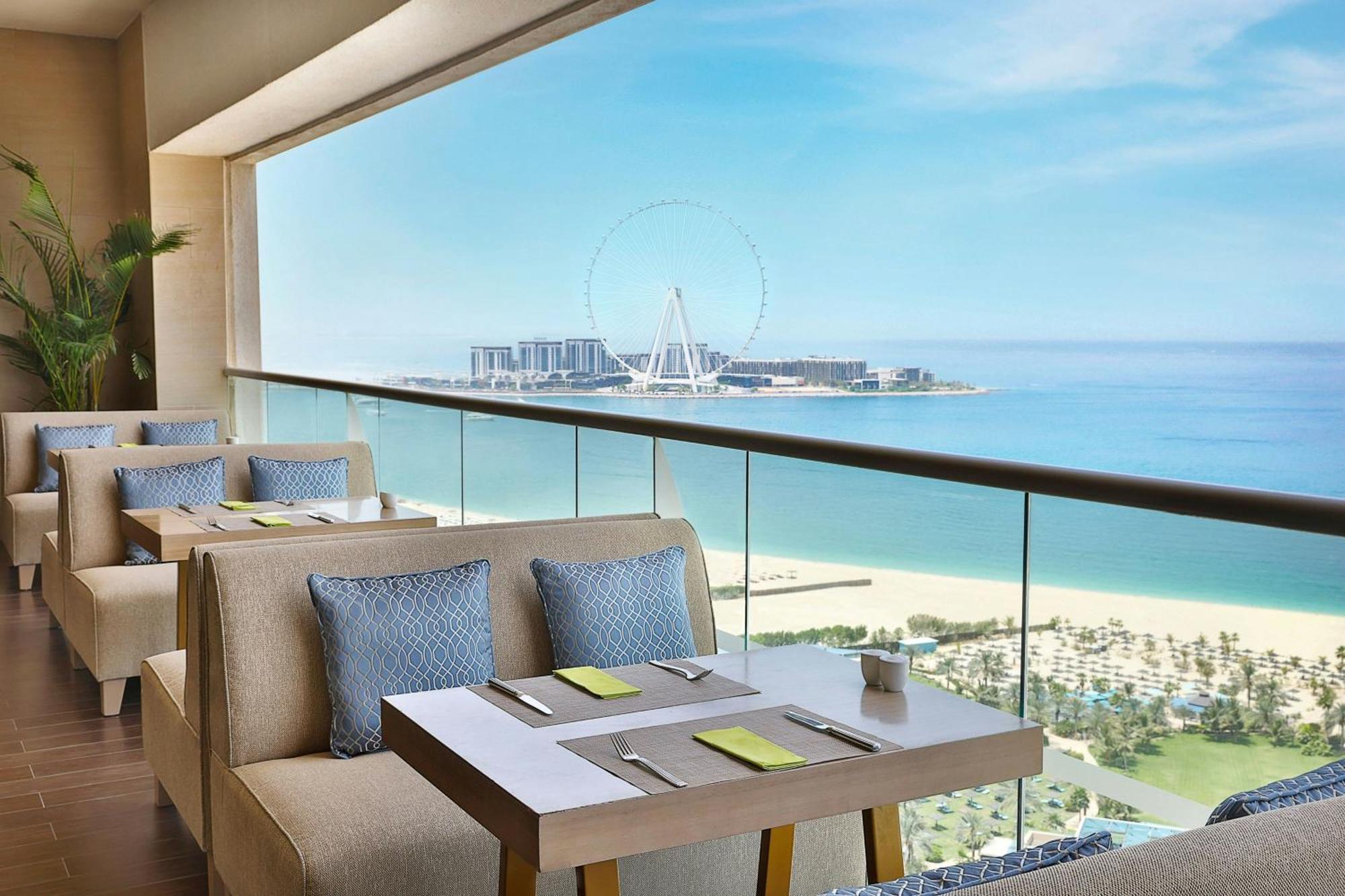 Al Habtoor Grand Resort, Autograph Collection Dubai Exterior foto View of the Palm Jumeirah from the Westin