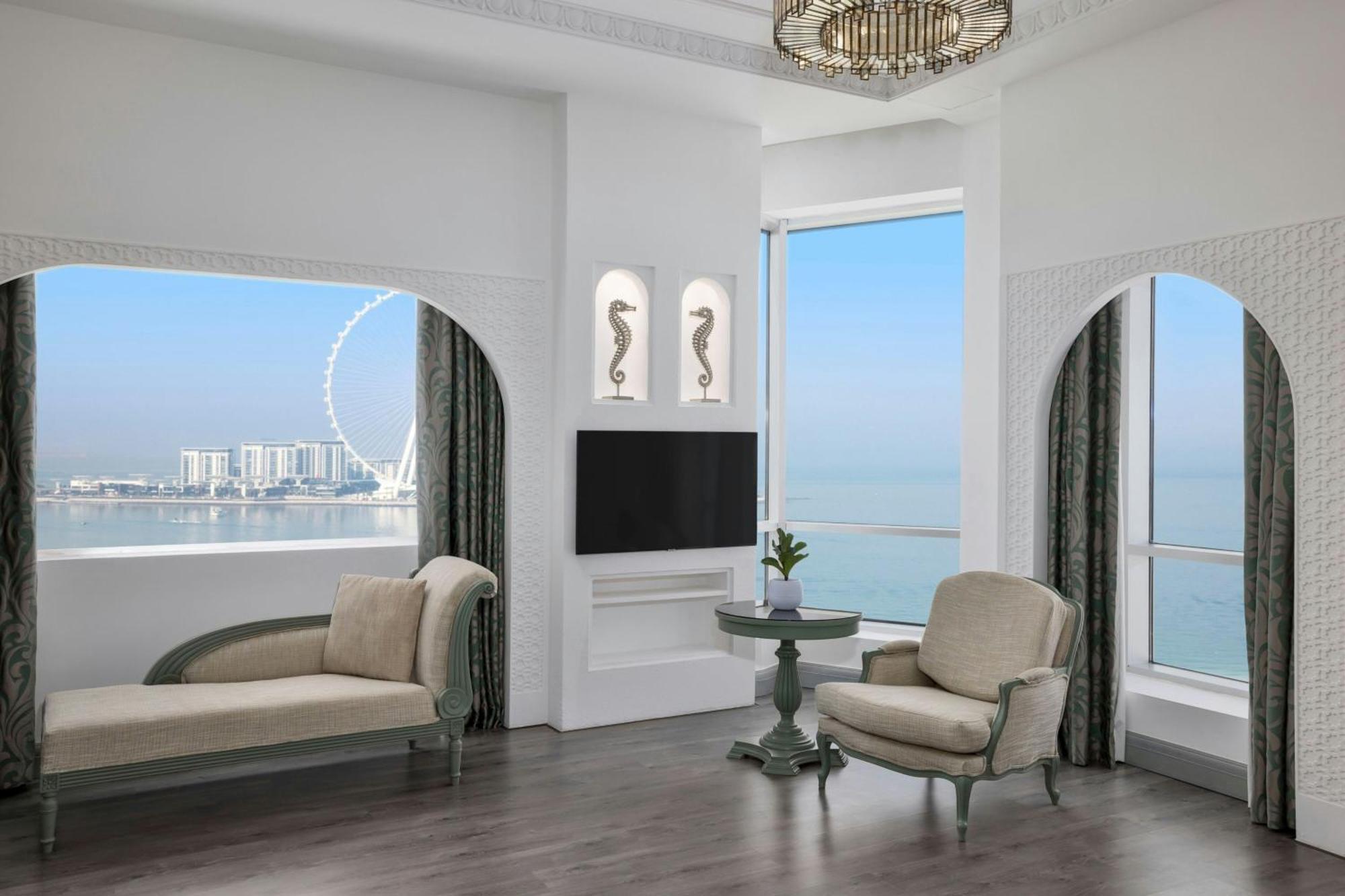 Al Habtoor Grand Resort, Autograph Collection Dubai Exterior foto A living room in a typical apartment